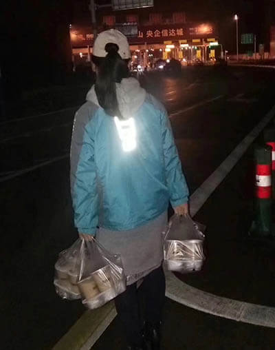 奶茶博士员工
